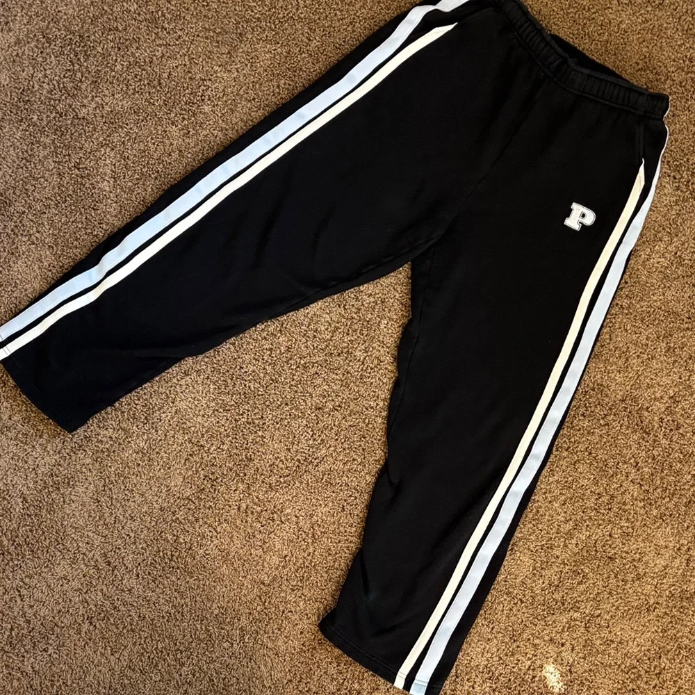 PINK 🖤 Campus Collection Sweatpants - Picture 2 of 6